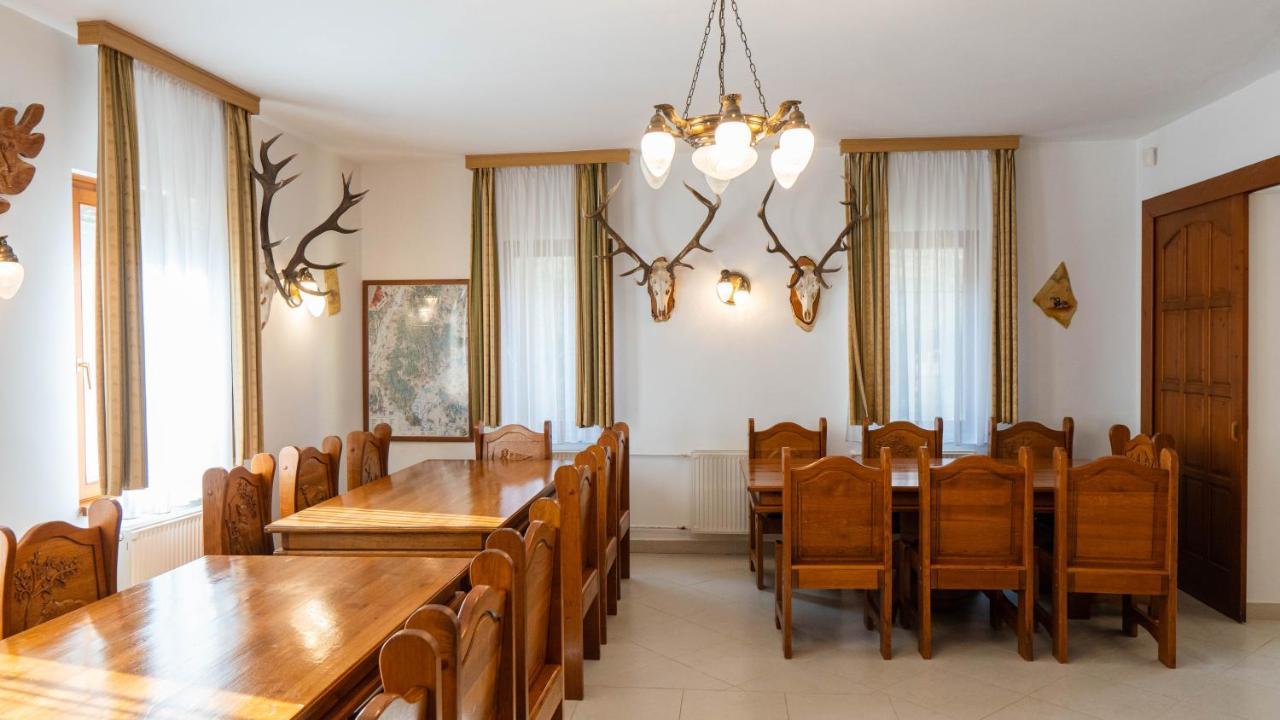 Hidegpataki Fakapu Vadaszhaz Abaújszántó Buitenkant foto
